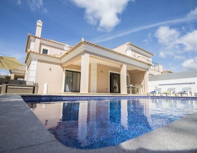 Villa in Almancil to rent