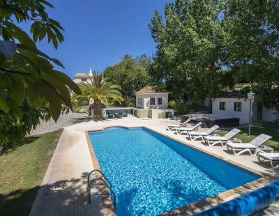 Villa in Almancil to rent