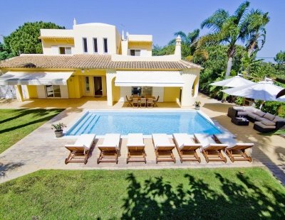 Villa in Almancil to rent