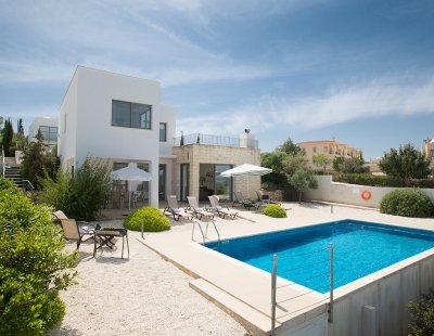 Villa in Latchi to rent