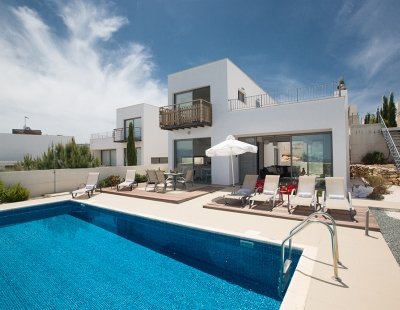 Villa in Latchi to rent