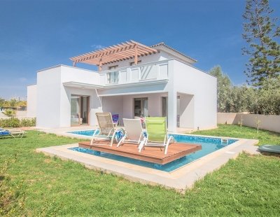 Villa in Nissi Beach to rent