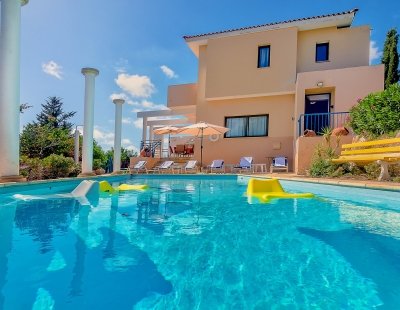 Villa in Coral Bay to rent