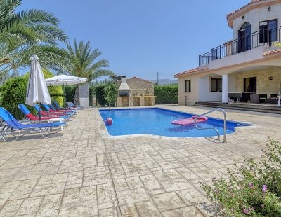 Villa in Latchi to rent