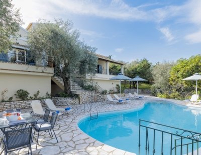 Villa in Kassiopi to rent
