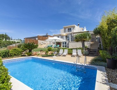 Villa in Almancil to rent