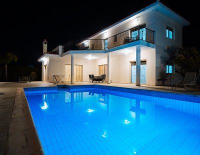 Villa in Coral Bay to rent
