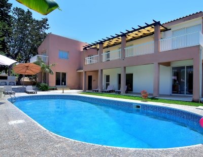 Villa in Coral Bay to rent
