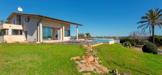 05-min_15.jpg Book a villa in Can Picafort