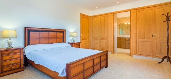 09.jpg Book a villa in Balearic Islands