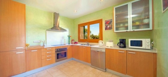 09_optimized.jpg Book a villa holiday in Alcudia