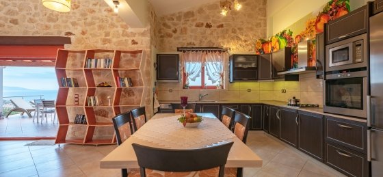 10.jpg Book a villa in Greece