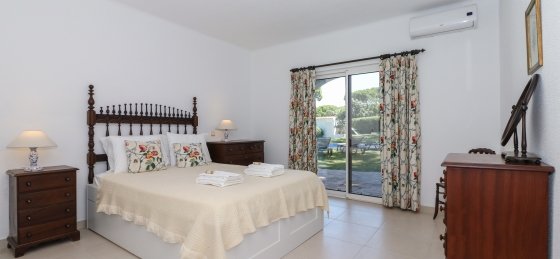 13.jpg Book a villa in Algarve