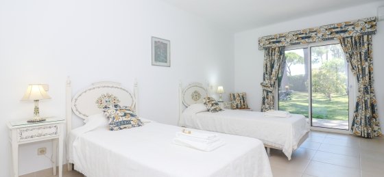 15.jpg Book a villa holiday in Portugal