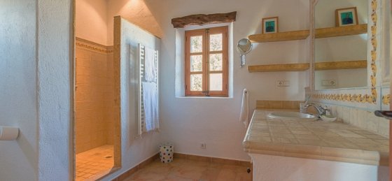 16-min_13.jpg Book a villa in Balearic Islands