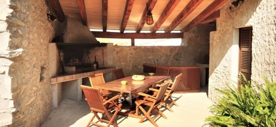 17_-10-_0.jpg Book a villa in Pollensa