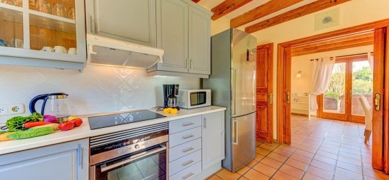 Book a villa holiday in Alcudia