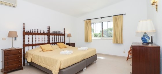18.jpg Book a villa in Algarve