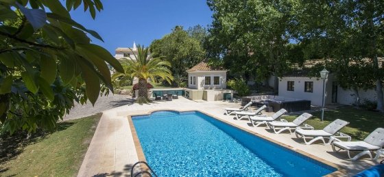 1.jpg Villa in Almancil to rent