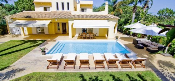 1.jpg Villa in Almancil to rent