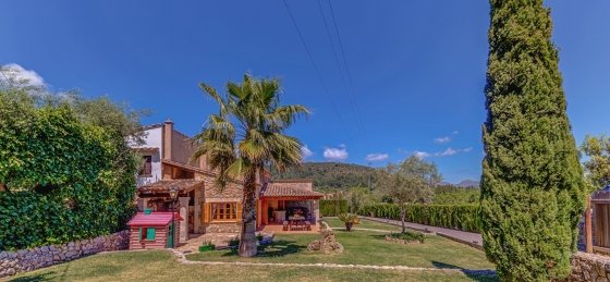 23-min_1.jpg Villa holidays in Balearic Islands