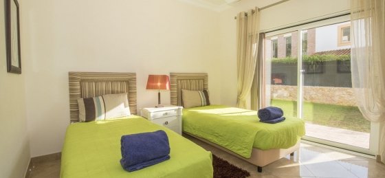 24.jpg Villas in Vilamoura