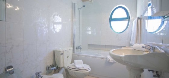 25.jpg Book a villa in Algarve