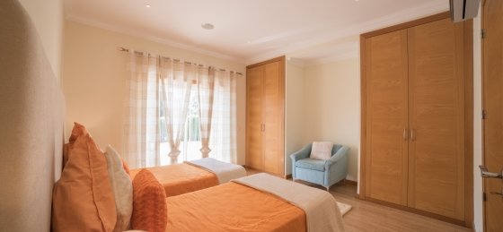 26.jpg Book a villa in Vilamoura