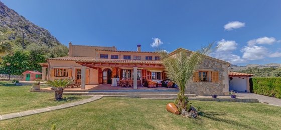 28-min.jpg Holiday home in Pollensa villa booking