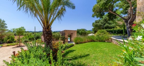 Book a villa in Pollensa