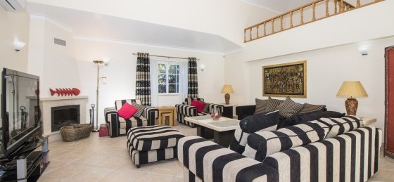 8.jpg Villas in Vilamoura