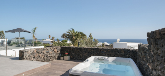 causel_hottub.png Villa holidays in Lanzarote