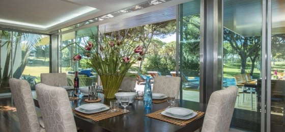 sala7.jpg Book a villa in Portugal