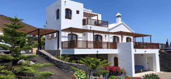 villa_front_view.jpg Villa rentals in Lanzarote