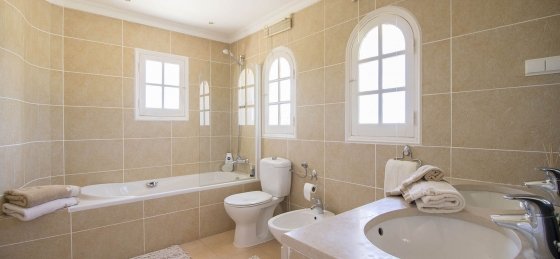 wc3_suite.jpg Book a villa in Algarve