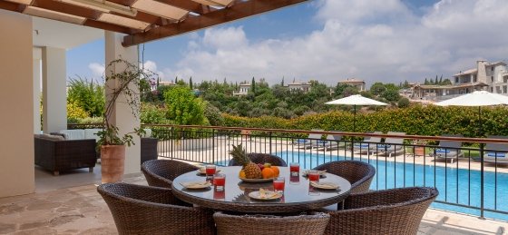 01e.jpg Villa holidays in Aphrodite Hills Resort