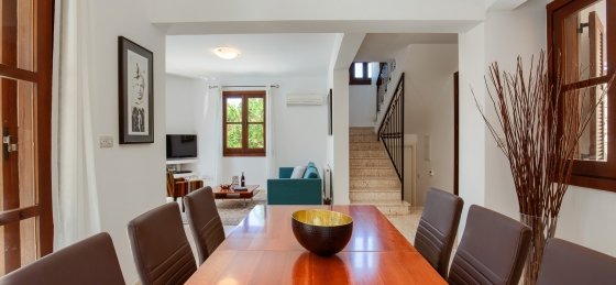 04.jpg Book a villa in Cyprus