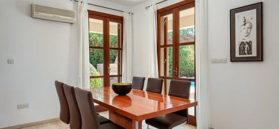 05.jpg Book a villa holiday in Aphrodite Hills Resort