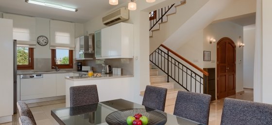 06.jpg Villas in Aphrodite Hills Resort