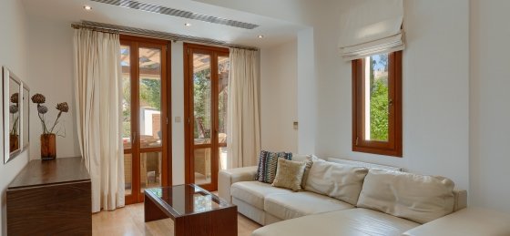 Book a villa holiday in Aphrodite Hills Resort