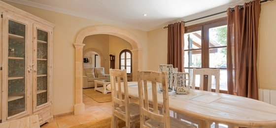 08-min_15.jpg Book a villa holiday in Pollensa