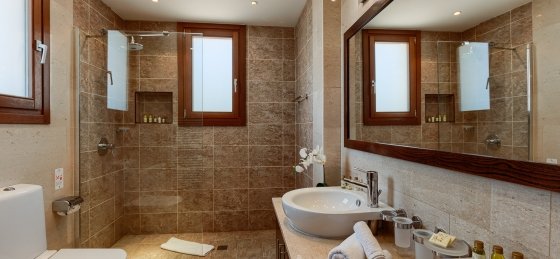 18.jpg Book a villa in Aphrodite Hills Resort