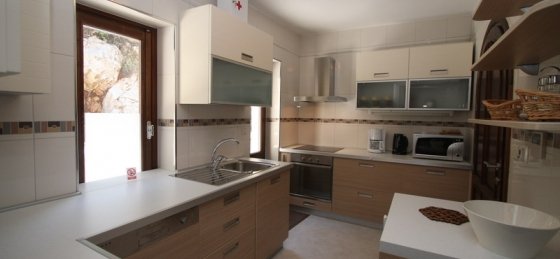 19_-_villa_franica_kitchen.jpg Villa holidays in Croatia