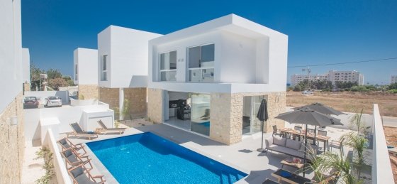 1.jpg Villa in Cyprus to rent