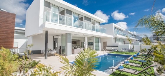 Book a villa in Protaras