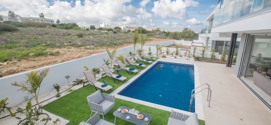 25.jpg Book a villa in Cyprus