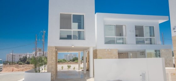 25.jpg Villas in Protaras