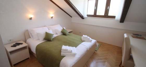 27_-_villa_franica_double_bedroom_2nd_floor.jpg Book a villa in Dubrovnik Region