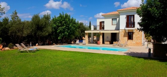 2.jpg Villa rentals in Cyprus