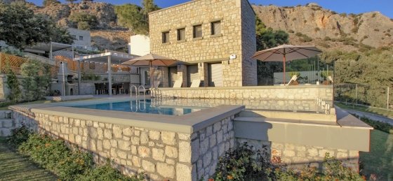 33_villas.jpg Book a villa in Greece